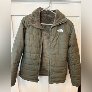 Women’s XS North Face Reversible Coat. Green